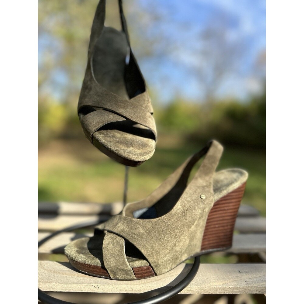 Ugg Hazel Green Suede Platform Wedge Sandals Size 6 Wooden Heel Open Toe